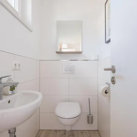 Holiday home Feriendomizil Im Luftkurort - Ferienhaus-sauna-see-onsenbad *
