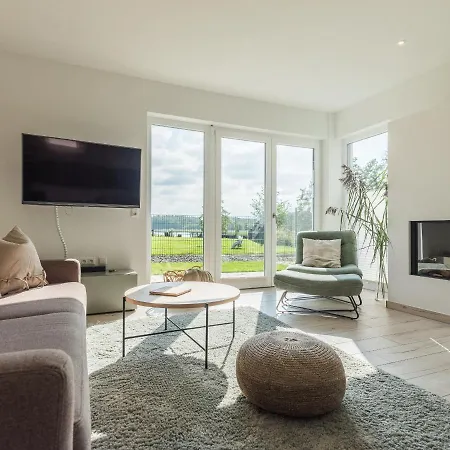 Feriendomizil Im Luftkurort - Ferienhaus-sauna-see-onsenbad Holiday home Krakow am See