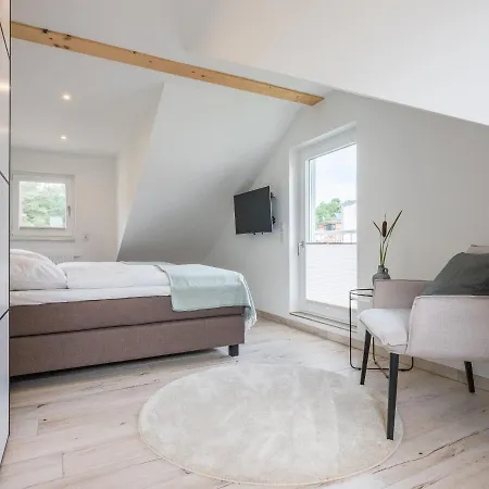 Holiday home Feriendomizil Im Luftkurort - Ferienhaus-sauna-see-onsenbad Krakow am See